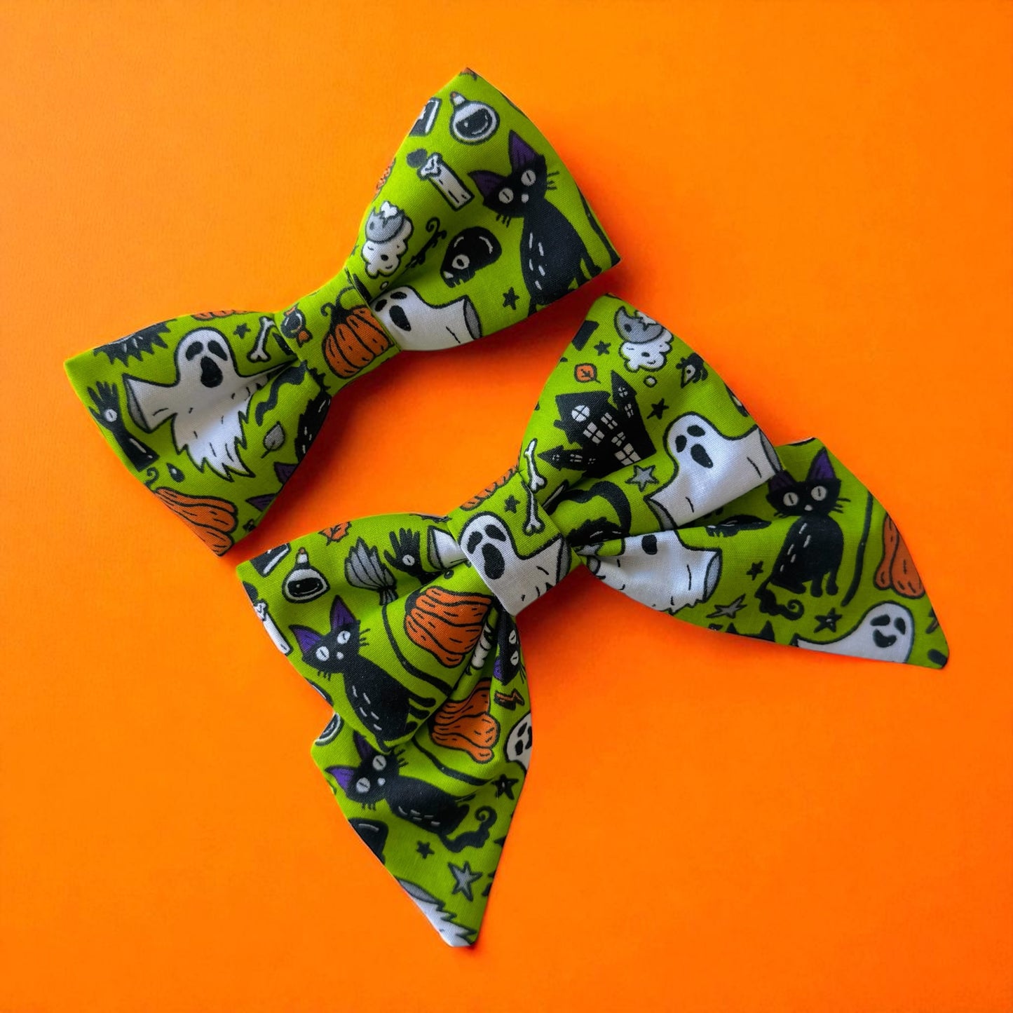 Green Ghosty's Collar Bows