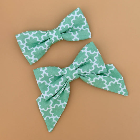 Lucky Meadow Collar Bows
