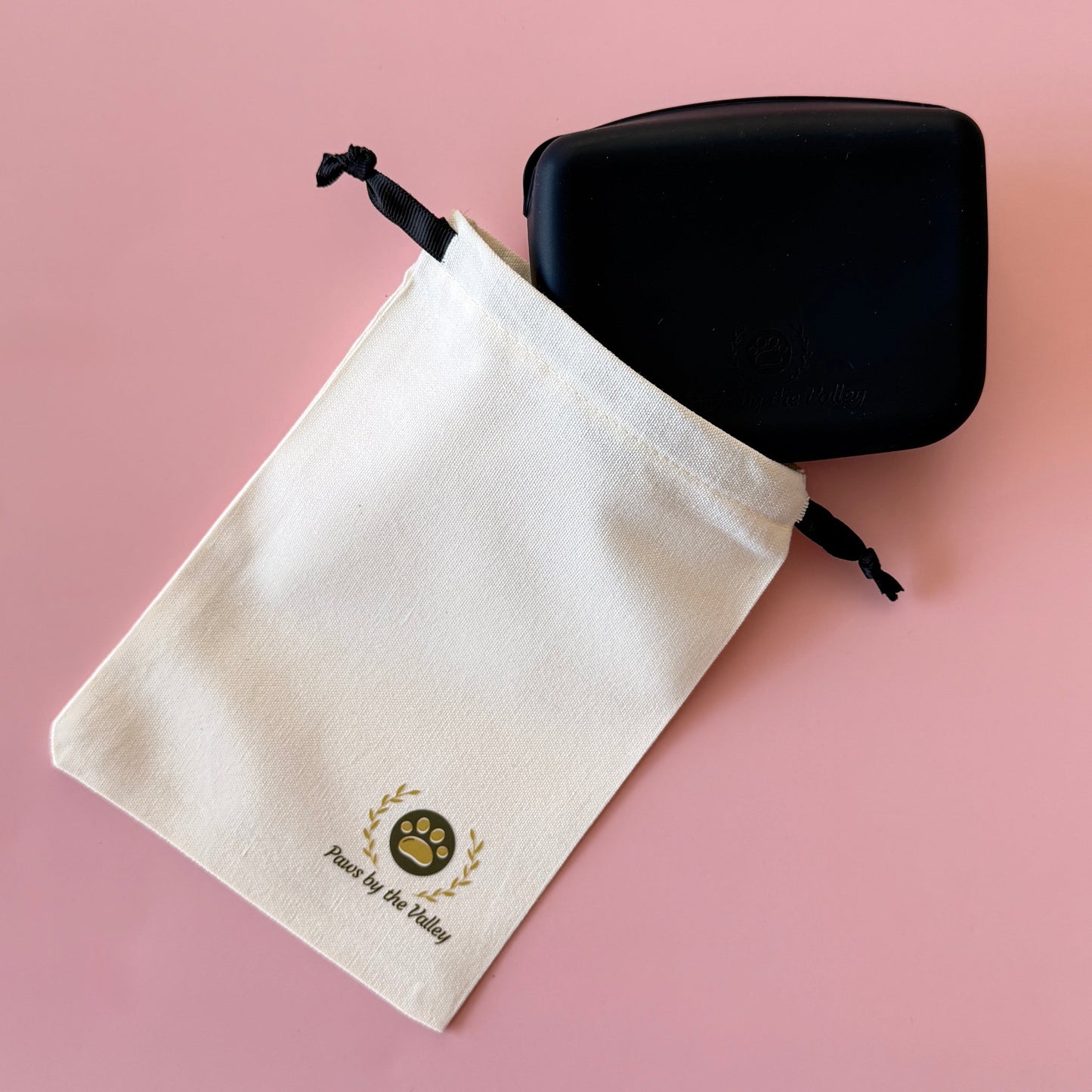 Silicone Dog Treat Pouch | Clip-On