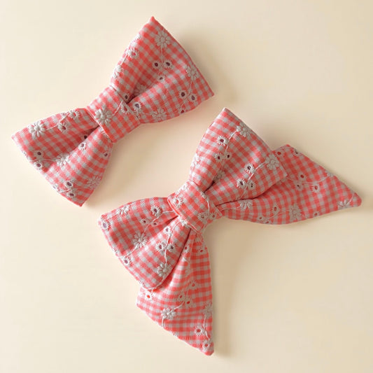 Daisy Chain Collar Bows